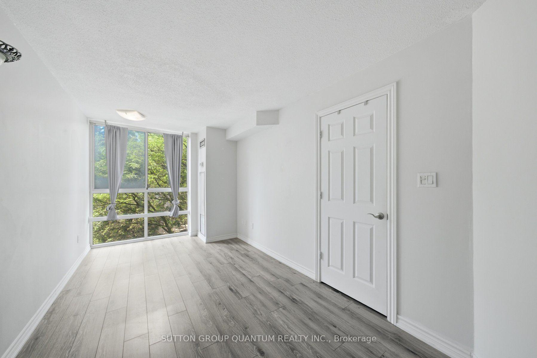Photo 18 of Unit 304, 3650 Kaneff Crescent, Mississauga, Mississauga Valleys — HOMEH
