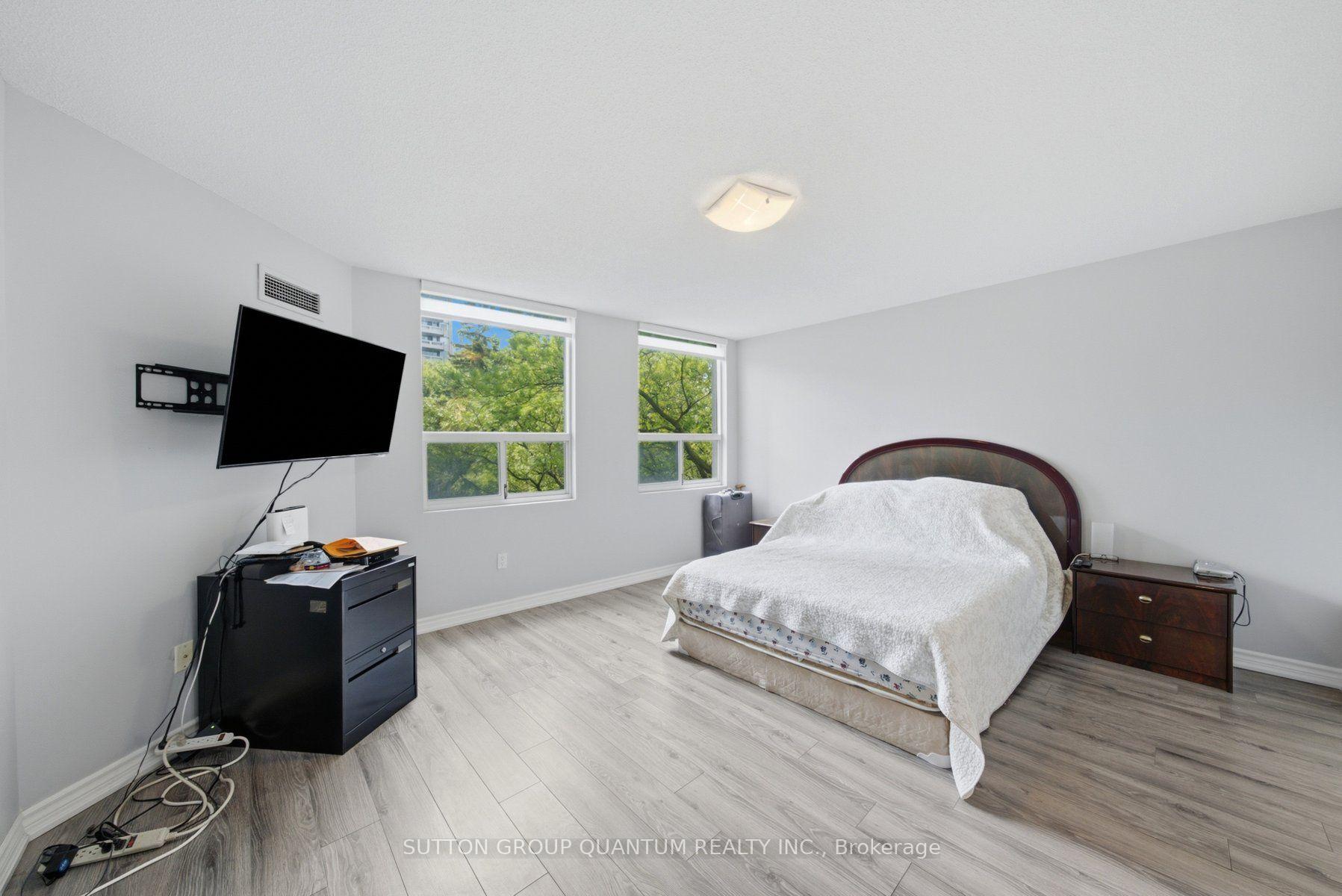 Photo 20 of Unit 304, 3650 Kaneff Crescent, Mississauga, Mississauga Valleys — HOMEH