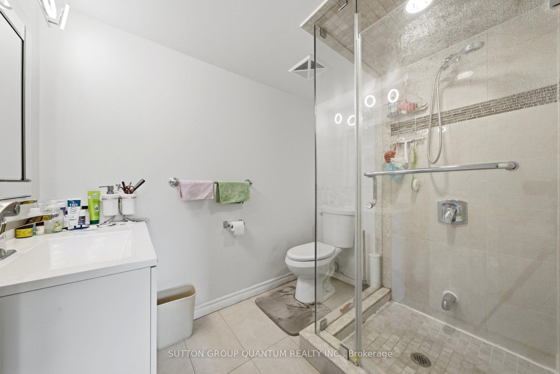 Photo 22 of Unit 304, 3650 Kaneff Crescent, Mississauga, Mississauga Valleys — HOMEH