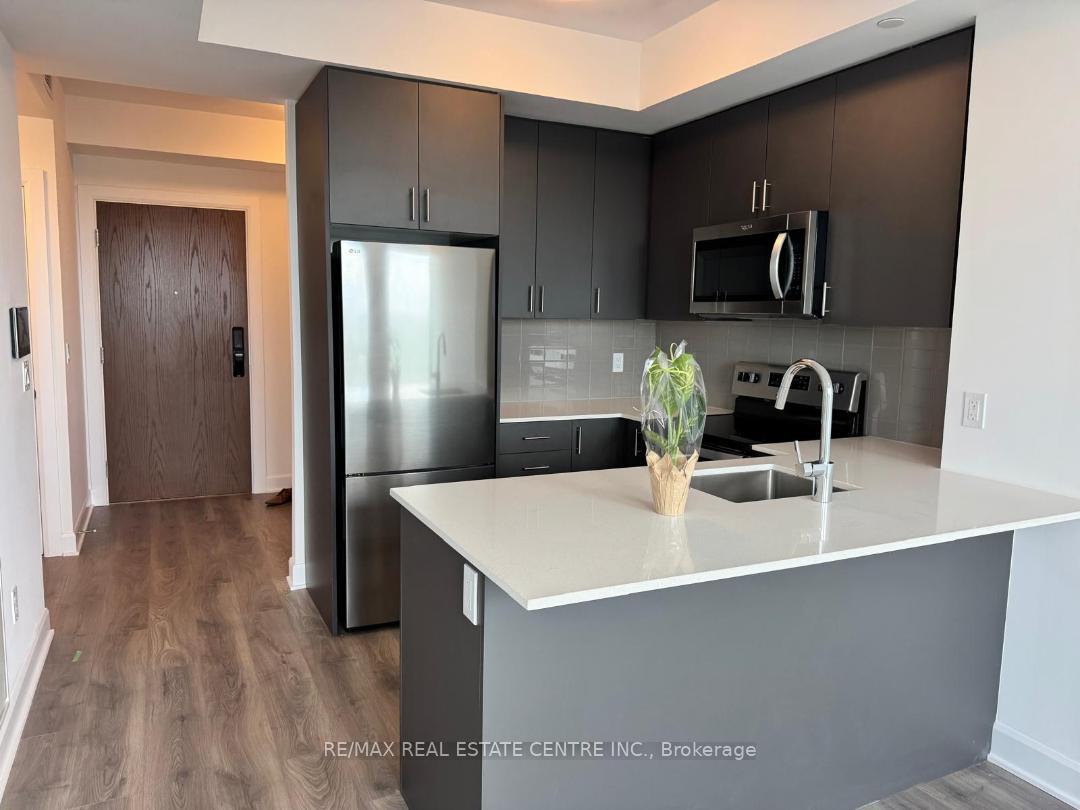 Photo 9 of Unit 718, 3240 William Coltson Avenue, Oakville, Joshua Meadows — HOMEH