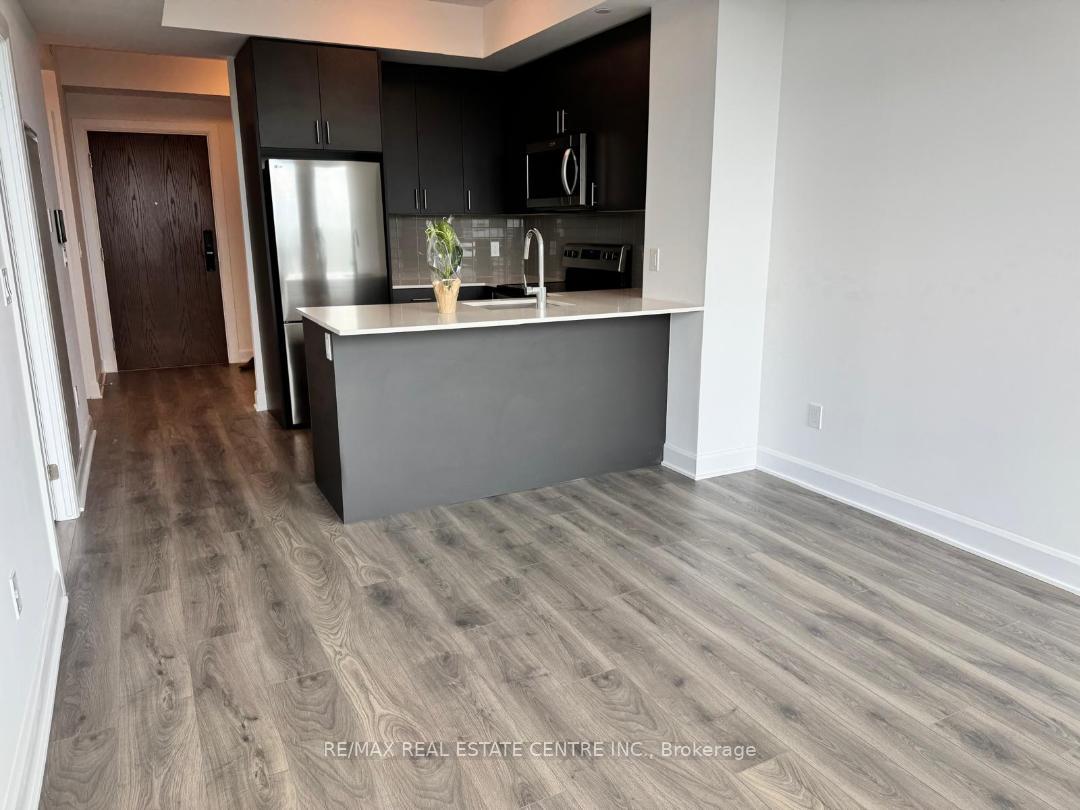 Photo 10 of Unit 718, 3240 William Coltson Avenue, Oakville, Joshua Meadows — HOMEH