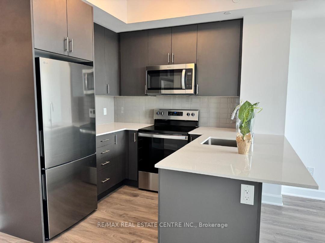 Photo 11 of Unit 718, 3240 William Coltson Avenue, Oakville, Joshua Meadows — HOMEH