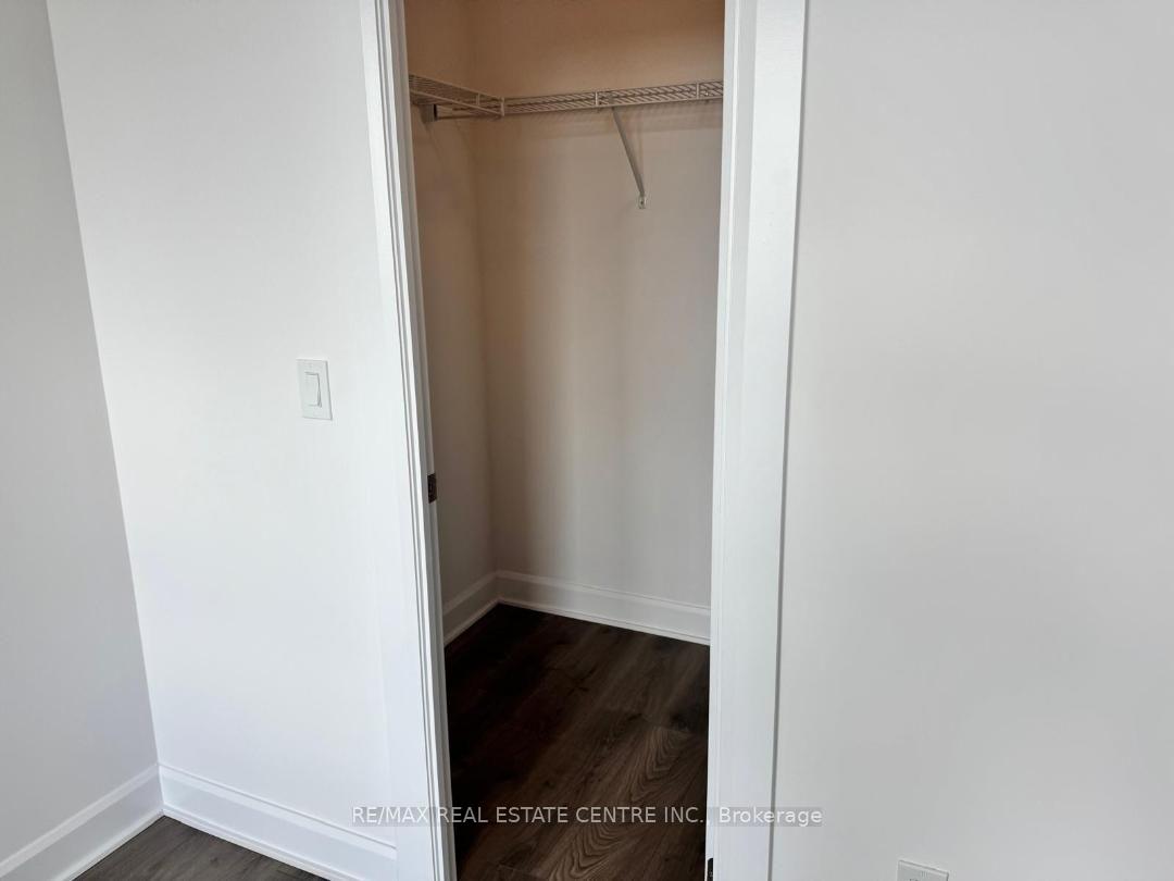 Photo 16 of Unit 718, 3240 William Coltson Avenue, Oakville, Joshua Meadows — HOMEH