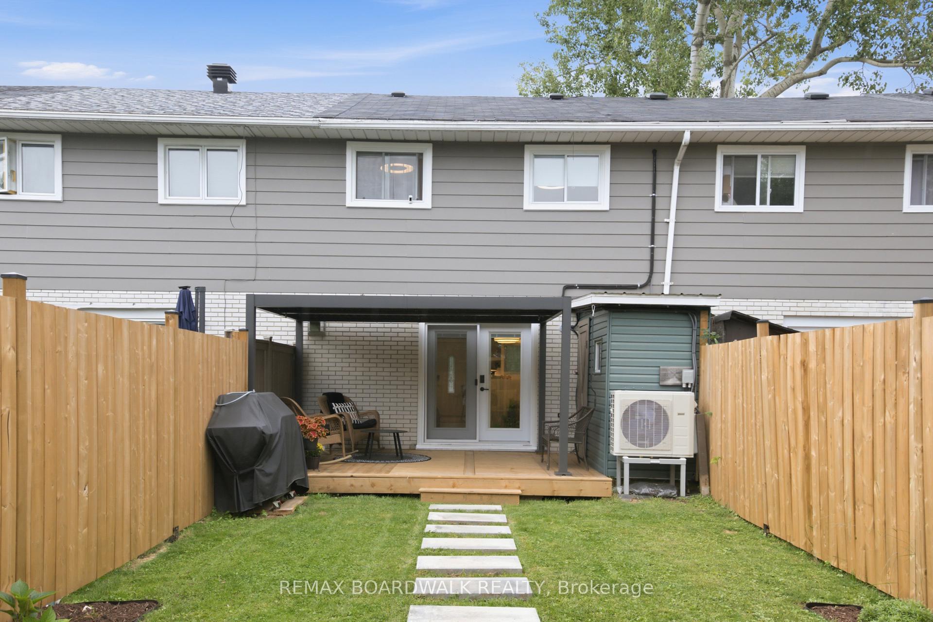 Photo 13 of 11 Maple Avenue, Brockville, Brockville — HOMEH