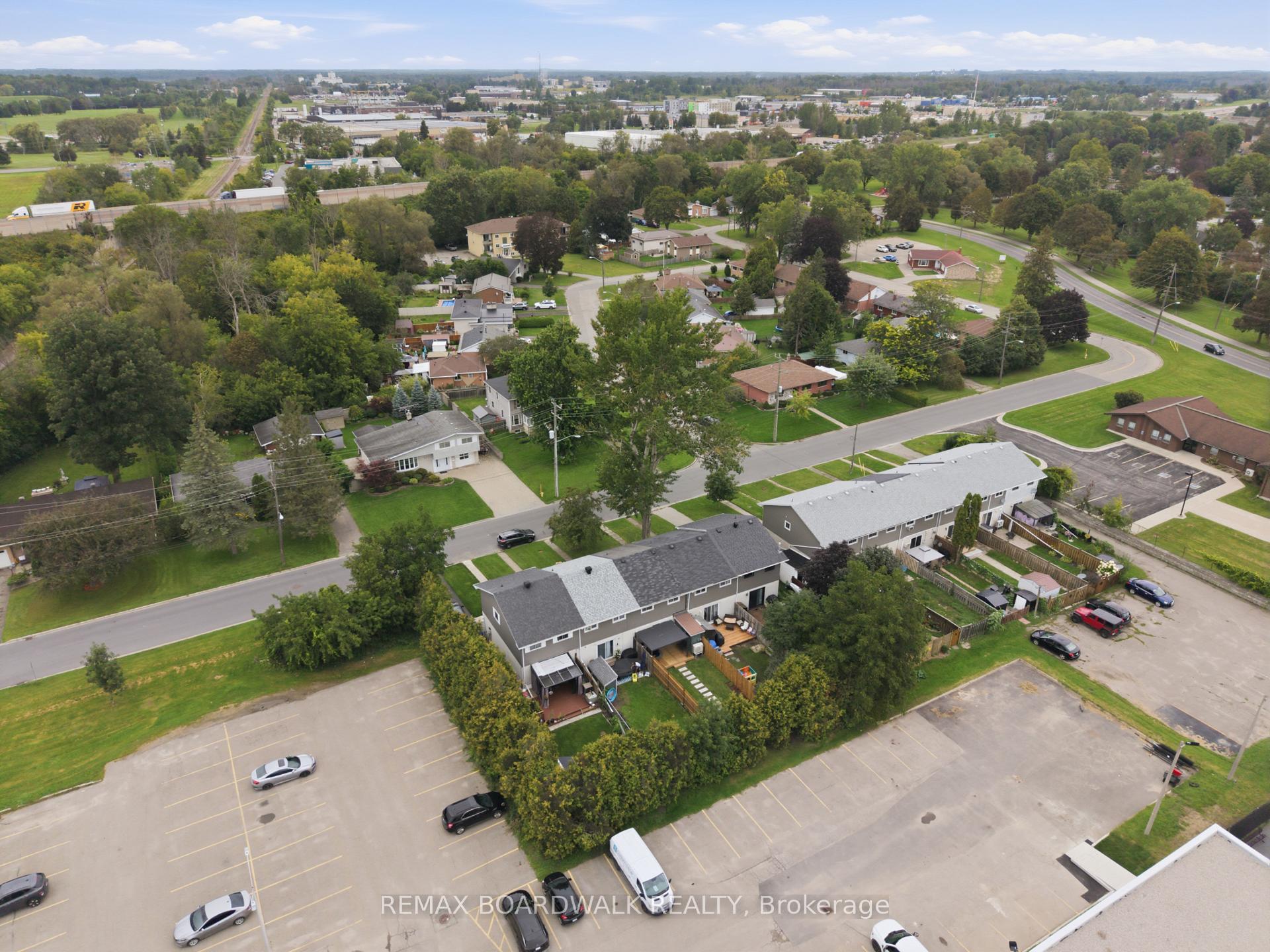 Photo 19 of 11 Maple Avenue, Brockville, Brockville — HOMEH