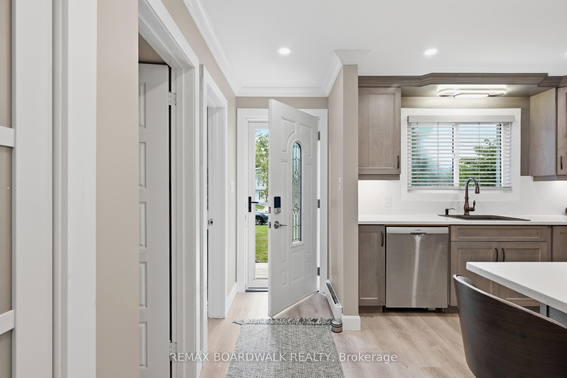 Photo 21 of 11 Maple Avenue, Brockville, Brockville — HOMEH