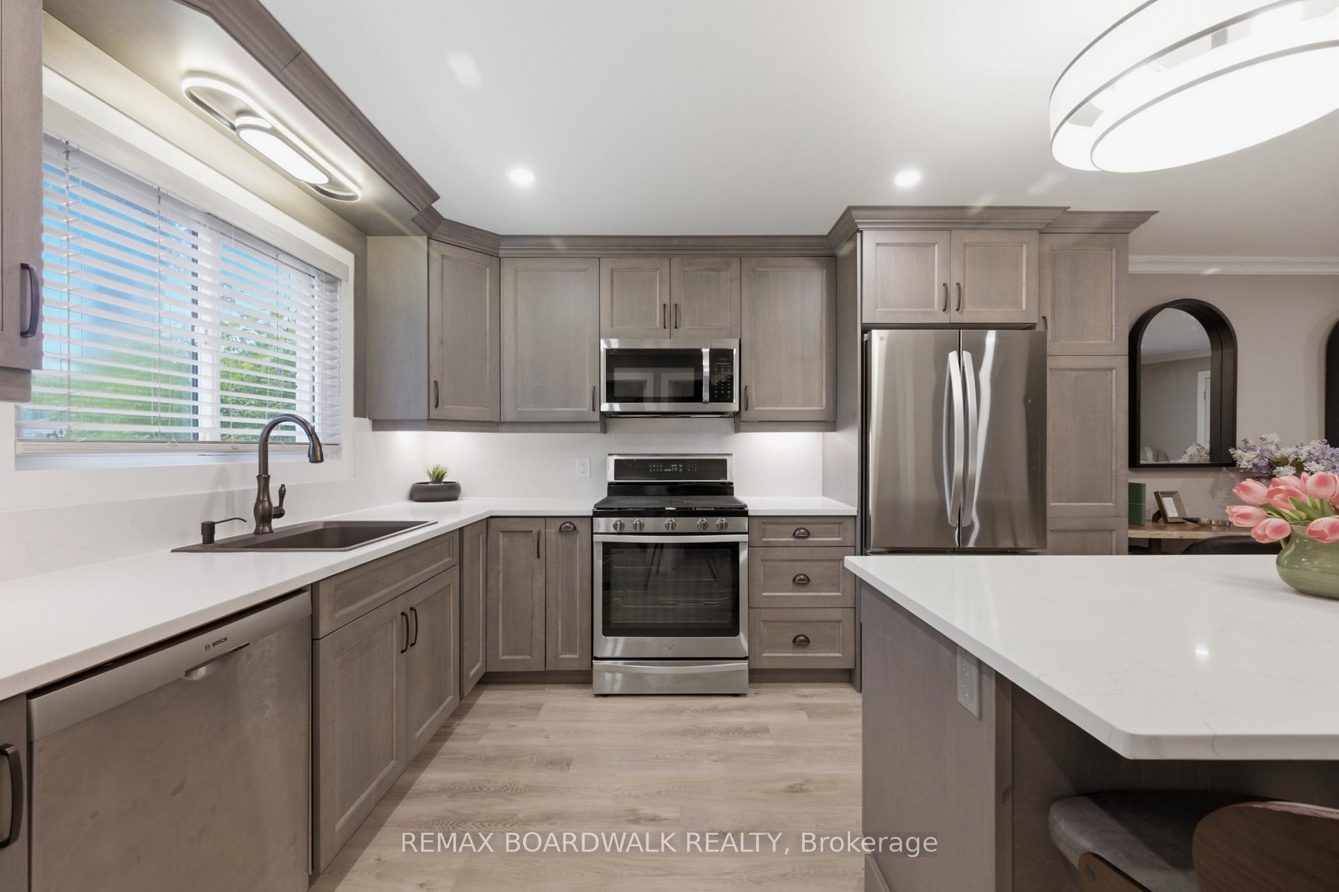 Photo 25 of 11 Maple Avenue, Brockville, Brockville — HOMEH