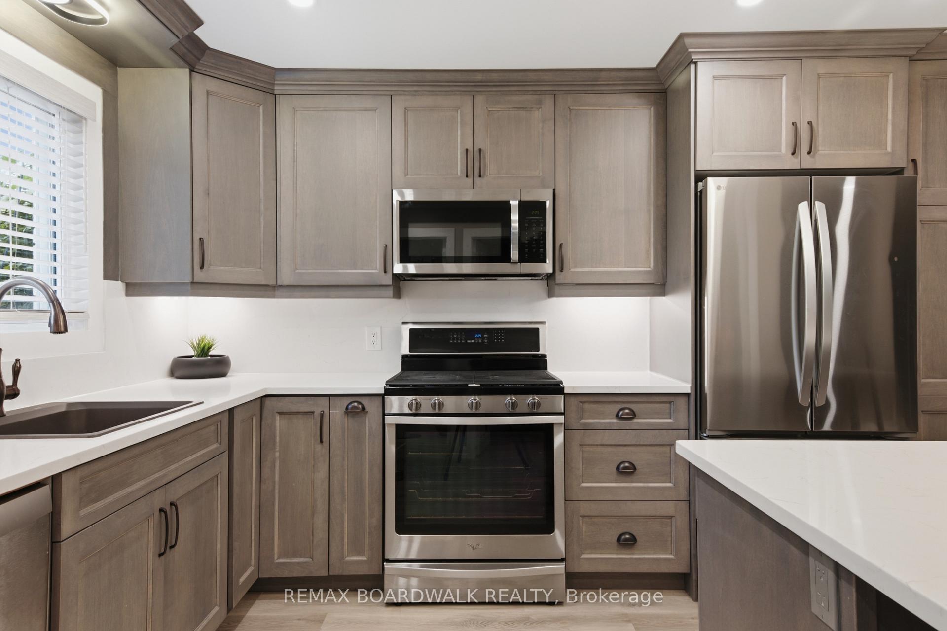 Photo 26 of 11 Maple Avenue, Brockville, Brockville — HOMEH