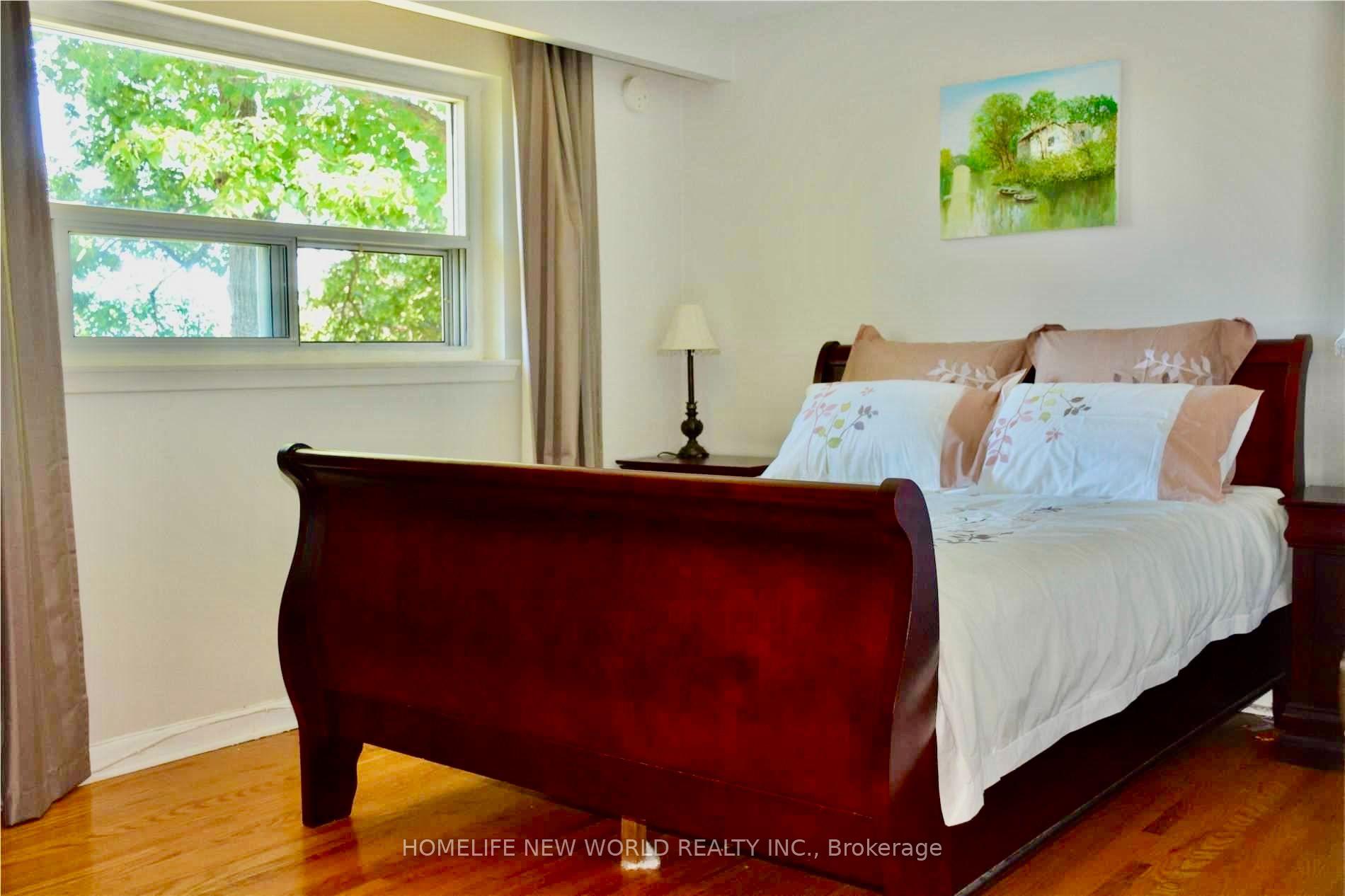 Photo 17 of 40 Brahms Avenue, North York, Hillcrest Village — HOMEH