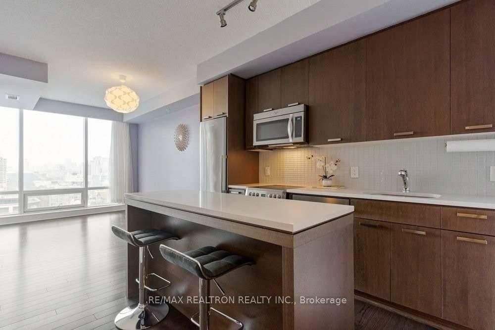 Photo 4 of Unit 2003, 295 Adelaide Street W, Toronto, Waterfront Communities — HOMEH