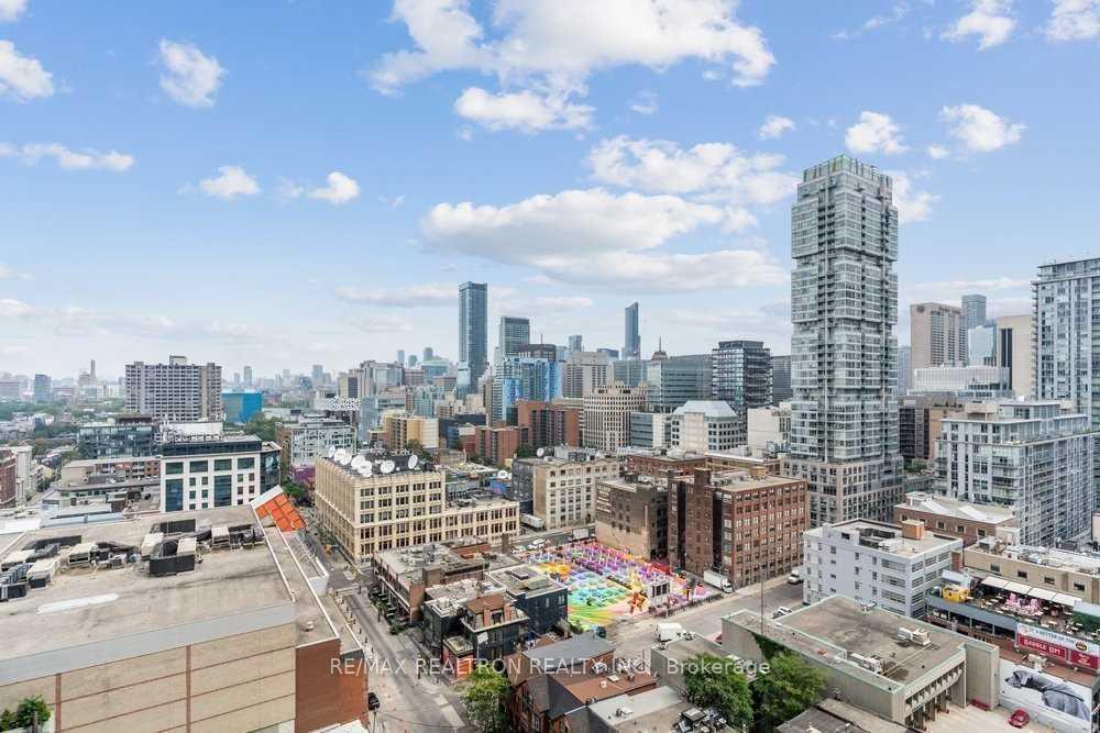 Photo 12 of Unit 2003, 295 Adelaide Street W, Toronto, Waterfront Communities — HOMEH