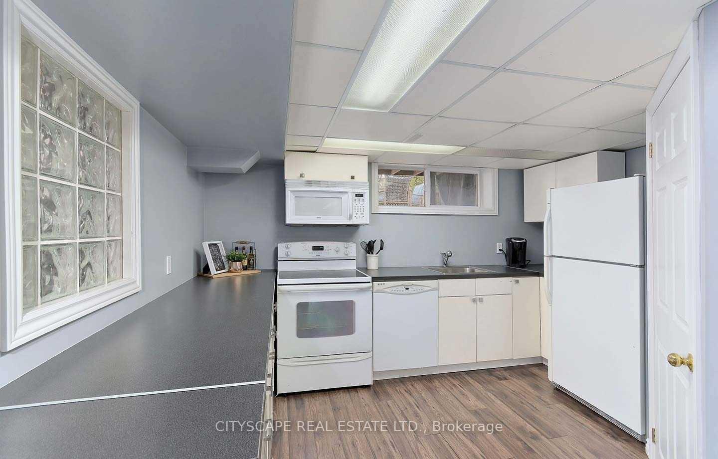 Photo 4 of Unit Bsmt, 48 Stevenharris Drive, Etobicoke, Markland Wood — HOMEH