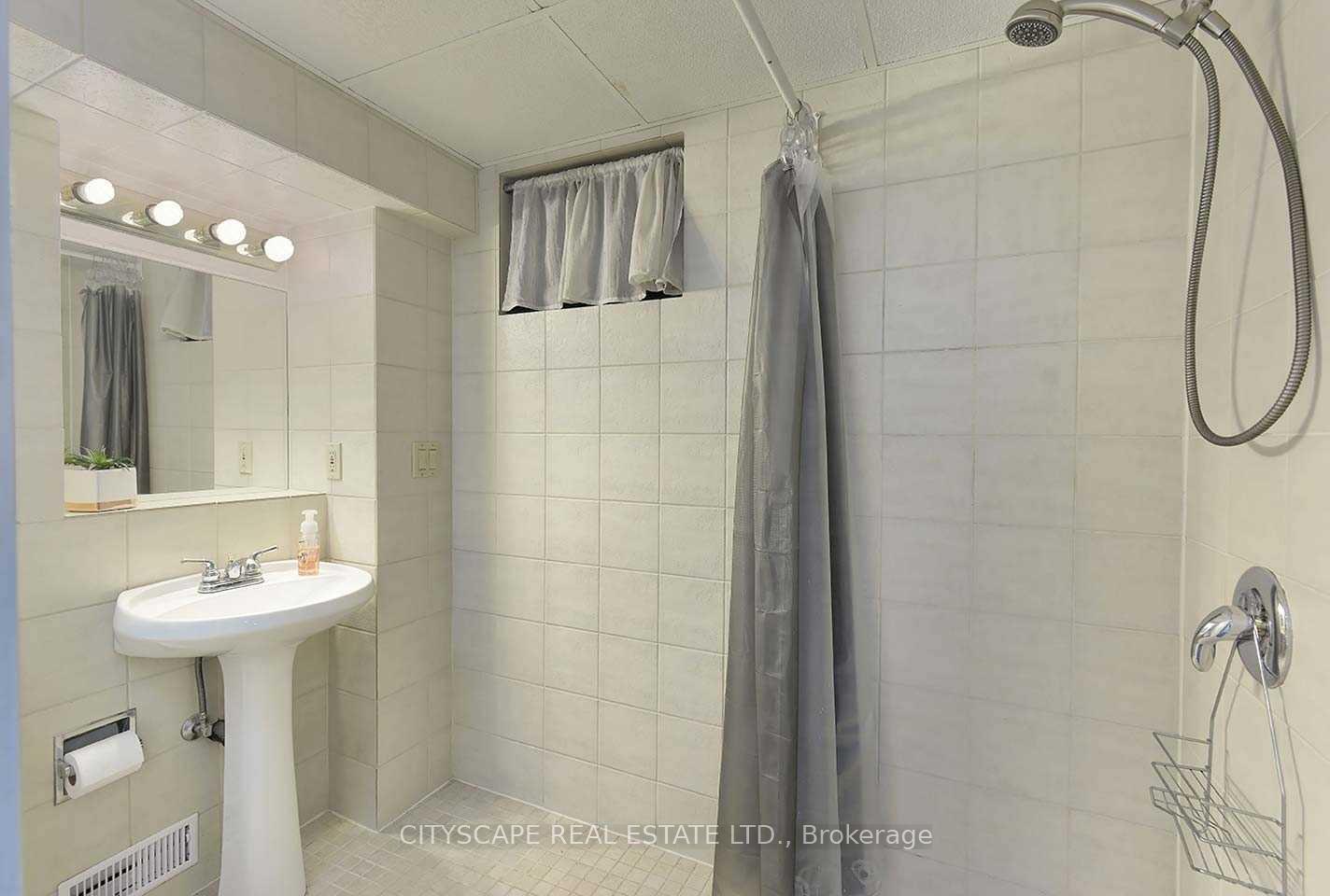 Photo 5 of Unit Bsmt, 48 Stevenharris Drive, Etobicoke, Markland Wood — HOMEH