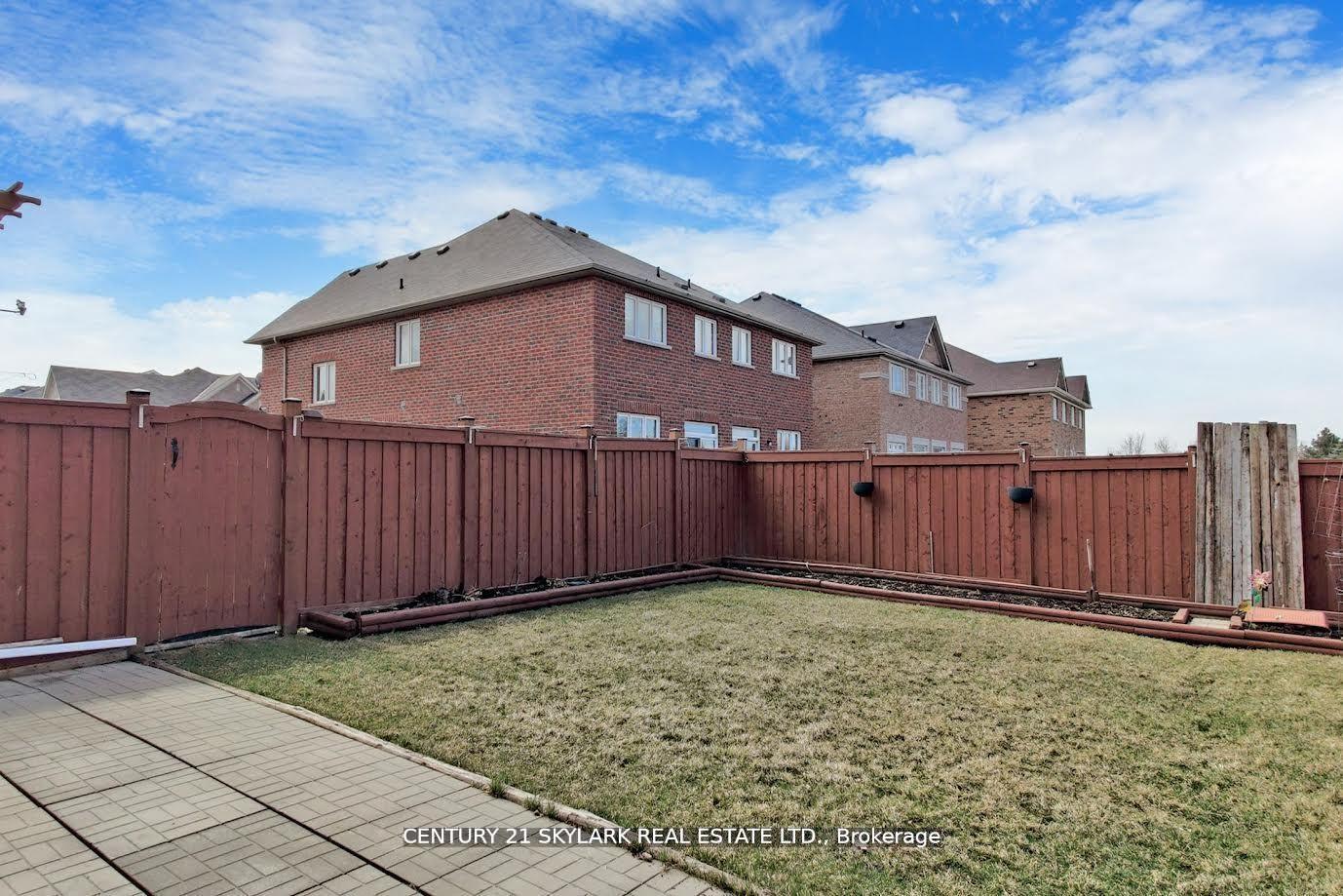 Photo 19 of 14 Mission Ridge Trail, Brampton, Bram East — HOMEH