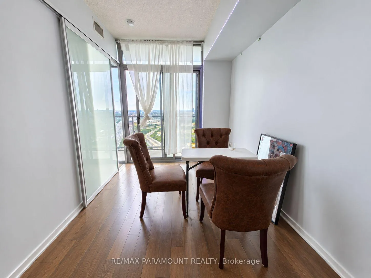 Photo 6 of Unit 3209, 105 The Queensway, Toronto, High Park-Swansea — HOMEH