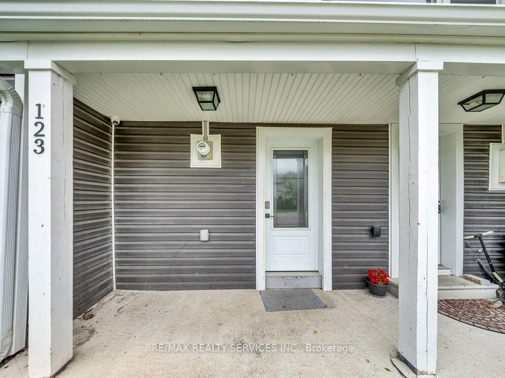 Photo 3 of 123 Main Street W, Southgate — HOMEH