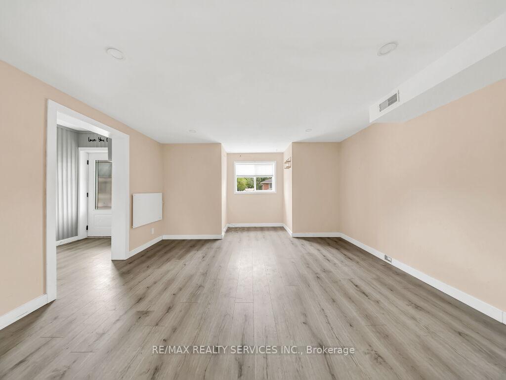 Photo 6 of 123 Main Street W, Southgate — HOMEH