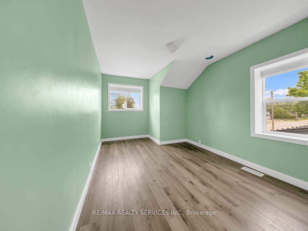 Photo 17 of 123 Main Street W, Southgate — HOMEH