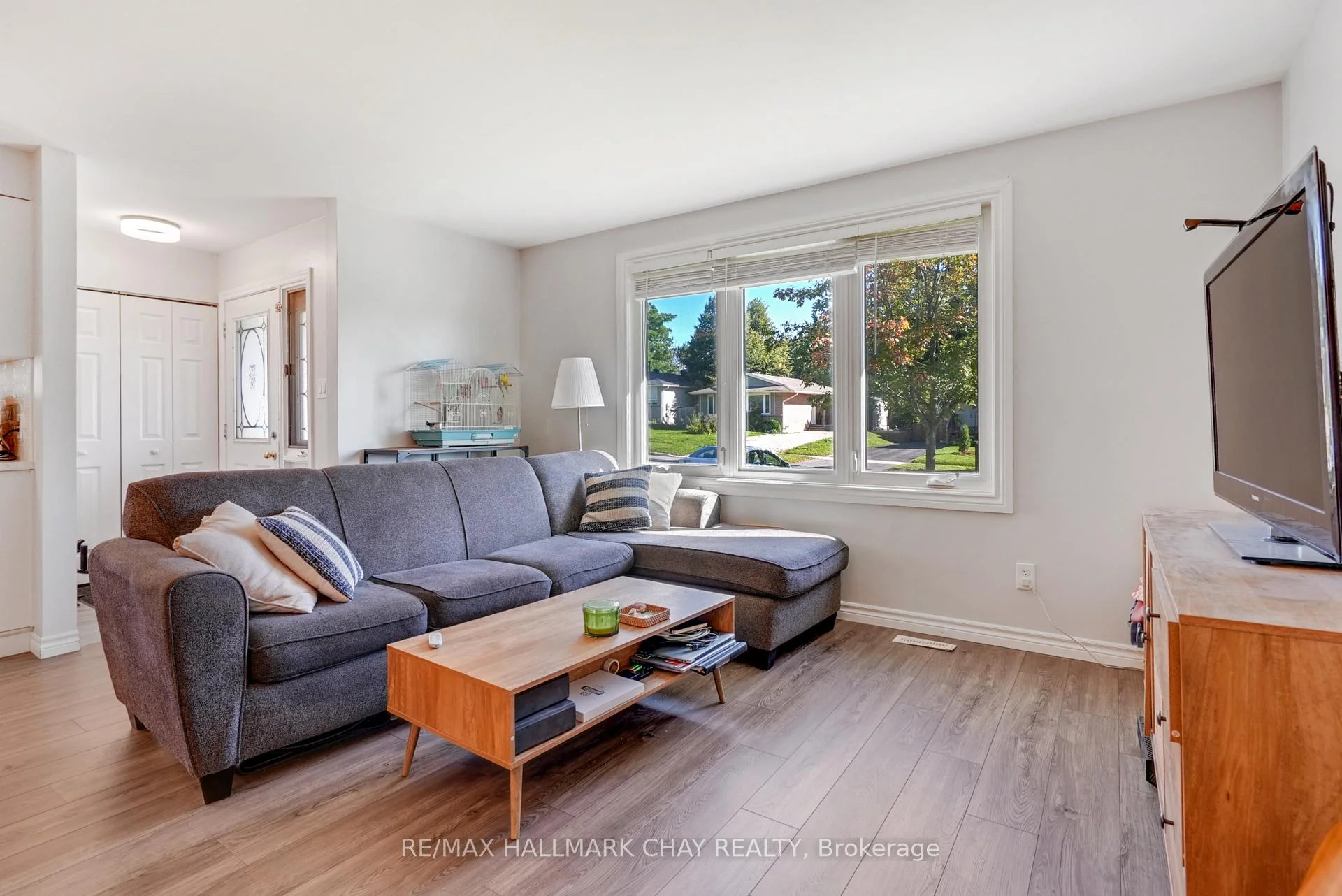 Photo 5 of 11 Daphne Crescent, Barrie, Cundles East — HOMEH