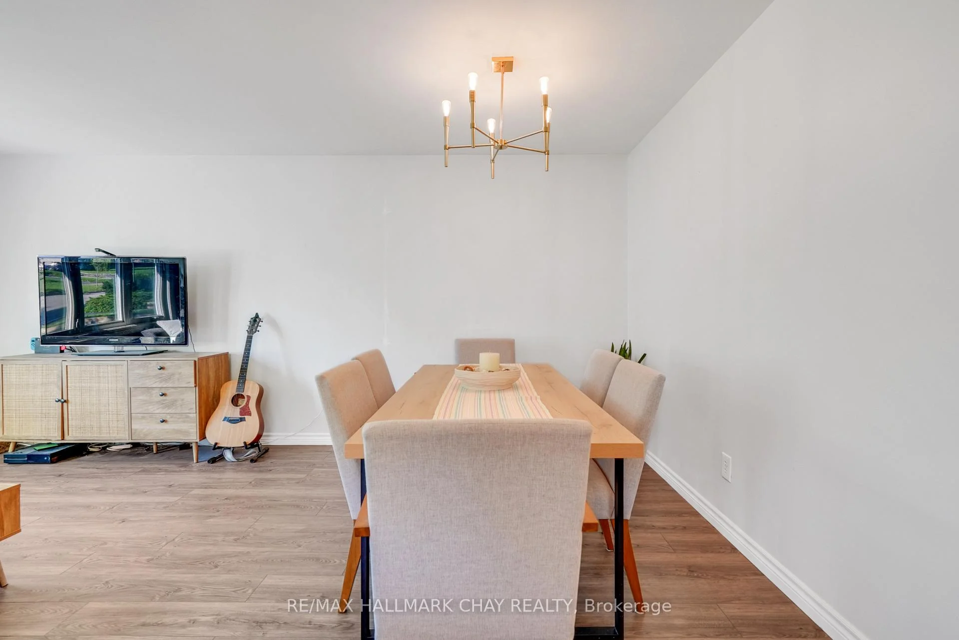 Photo 7 of 11 Daphne Crescent, Barrie, Cundles East — HOMEH