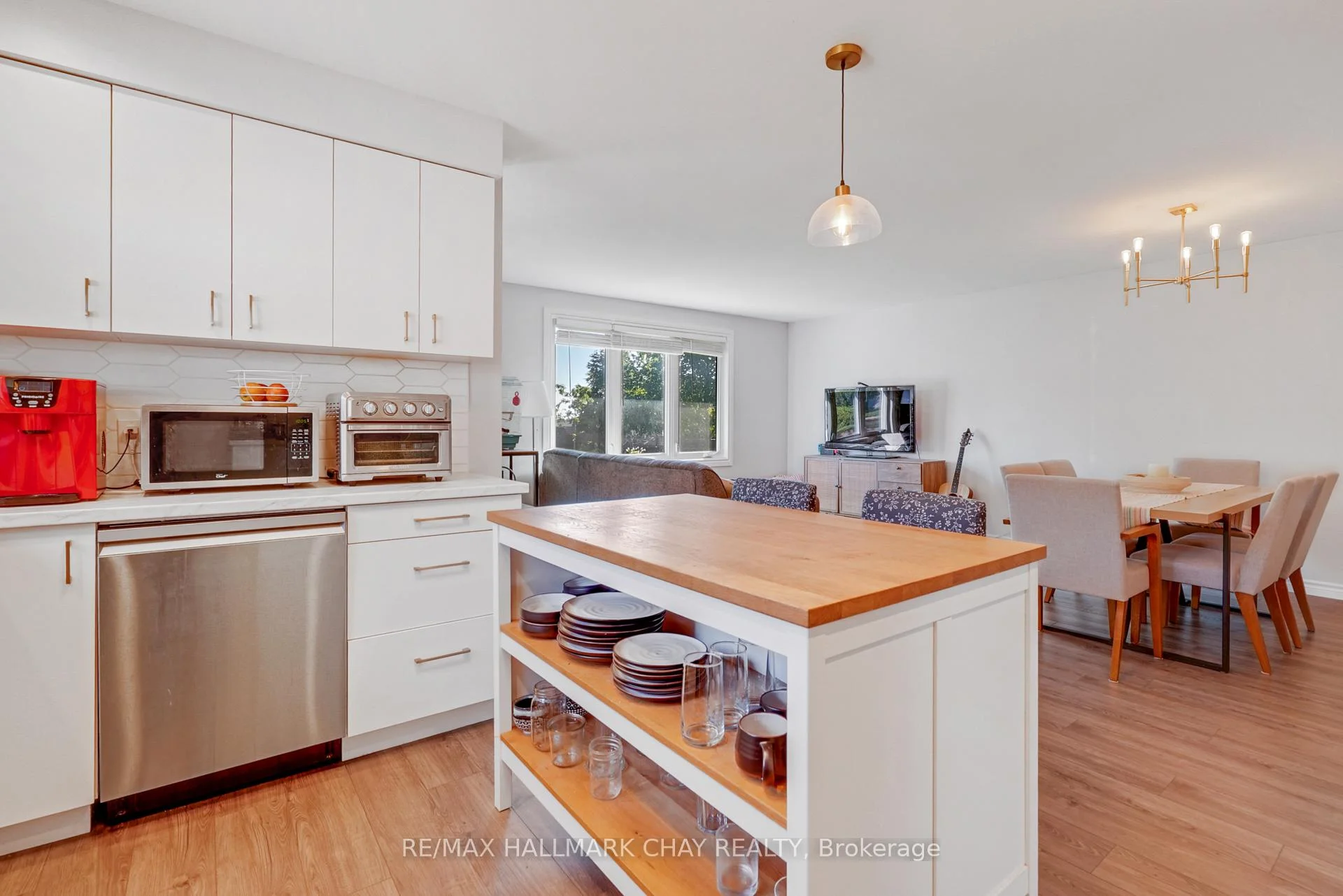 Photo 13 of 11 Daphne Crescent, Barrie, Cundles East — HOMEH