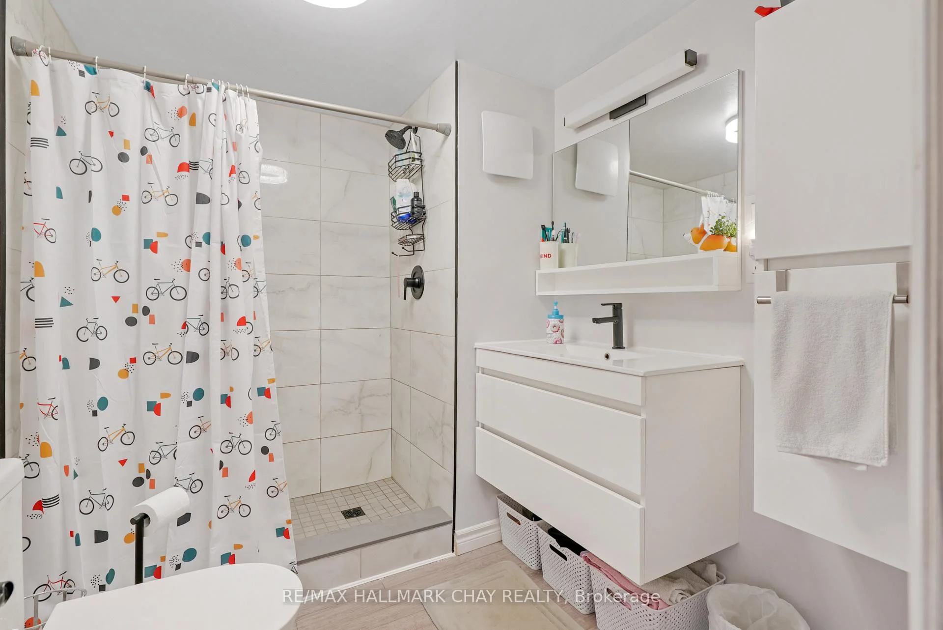 Photo 27 of 11 Daphne Crescent, Barrie, Cundles East — HOMEH