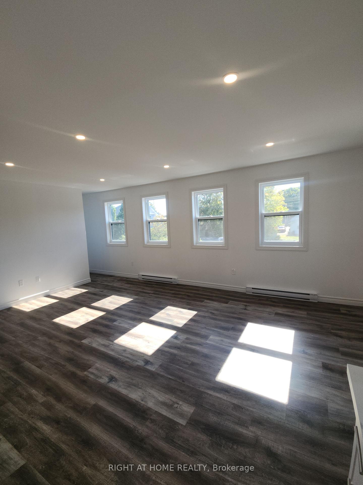 Photo 26 of Unit 201, 9 Queen Street W, Springwater, Elmvale — HOMEH