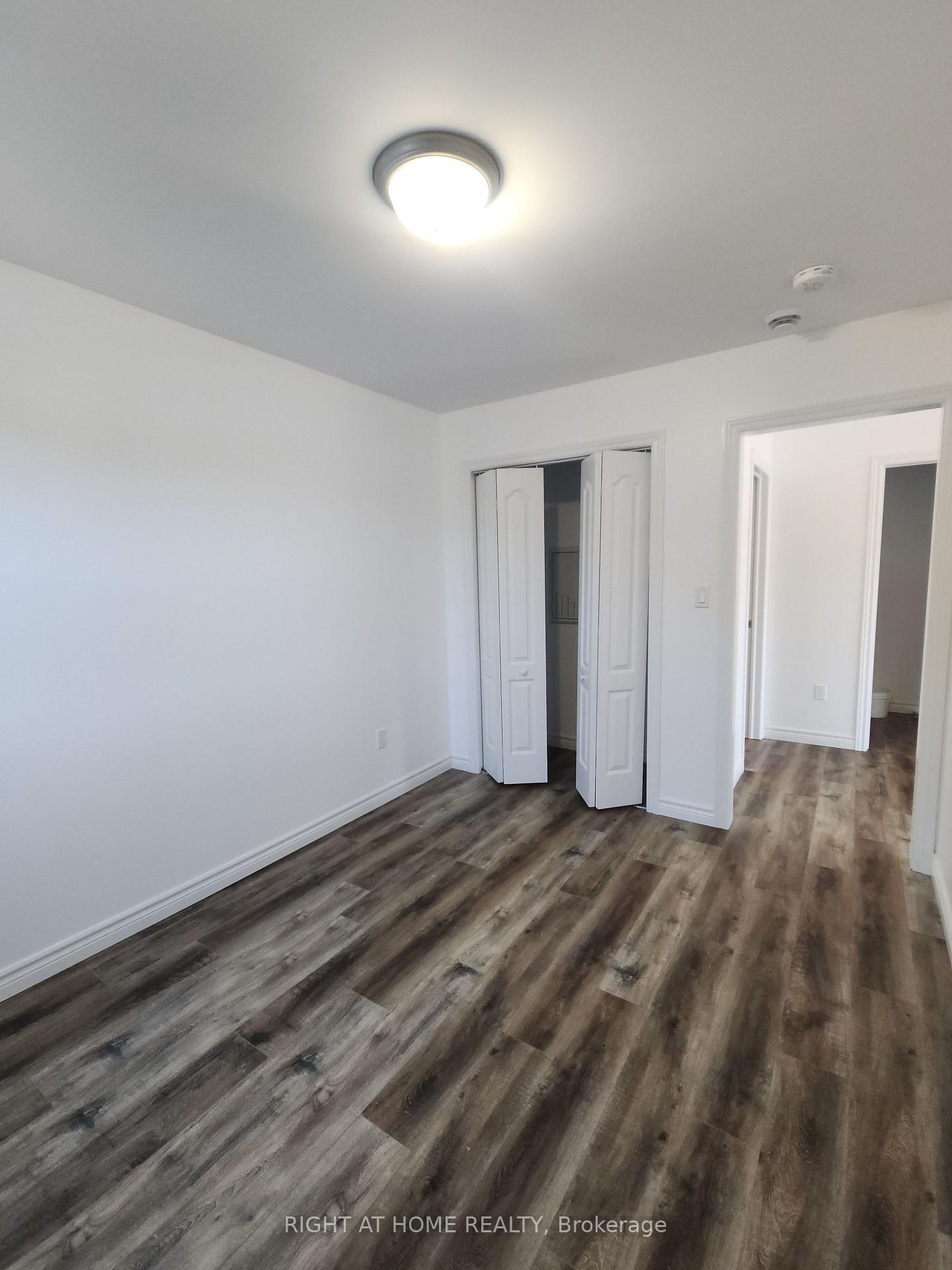 Photo 33 of Unit 201, 9 Queen Street W, Springwater, Elmvale — HOMEH