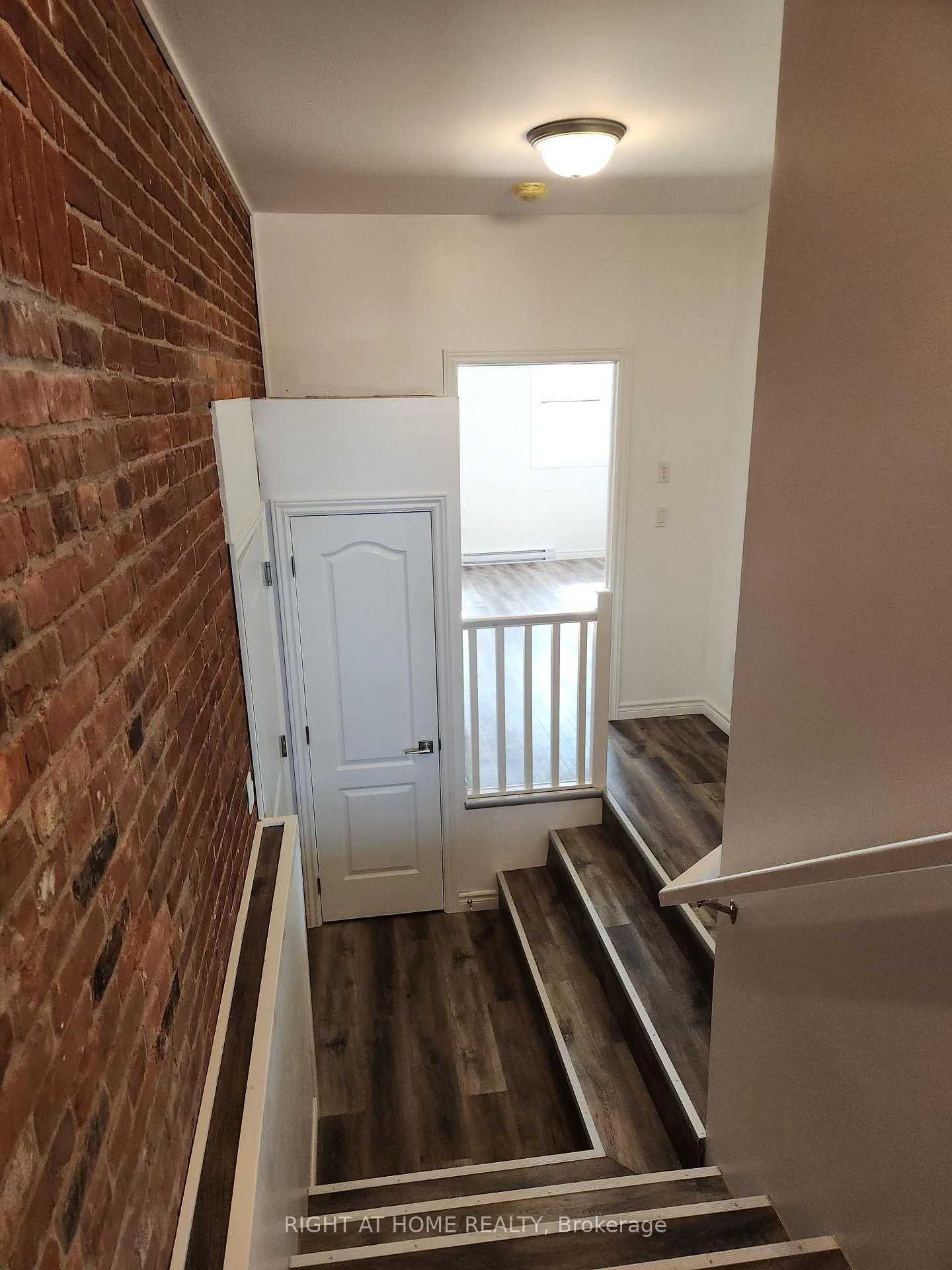 Photo 27 of Unit 201, 9 Queen Street W, Springwater, Elmvale — HOMEH