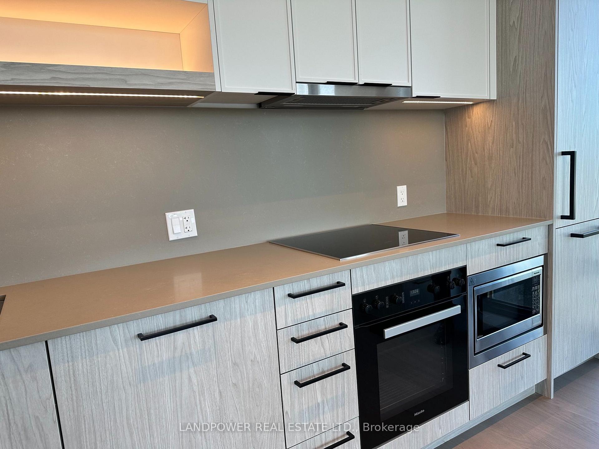 Photo 6 of Unit 1218, 89 Montclair Avenue, Toronto, Forest Hill South — HOMEH