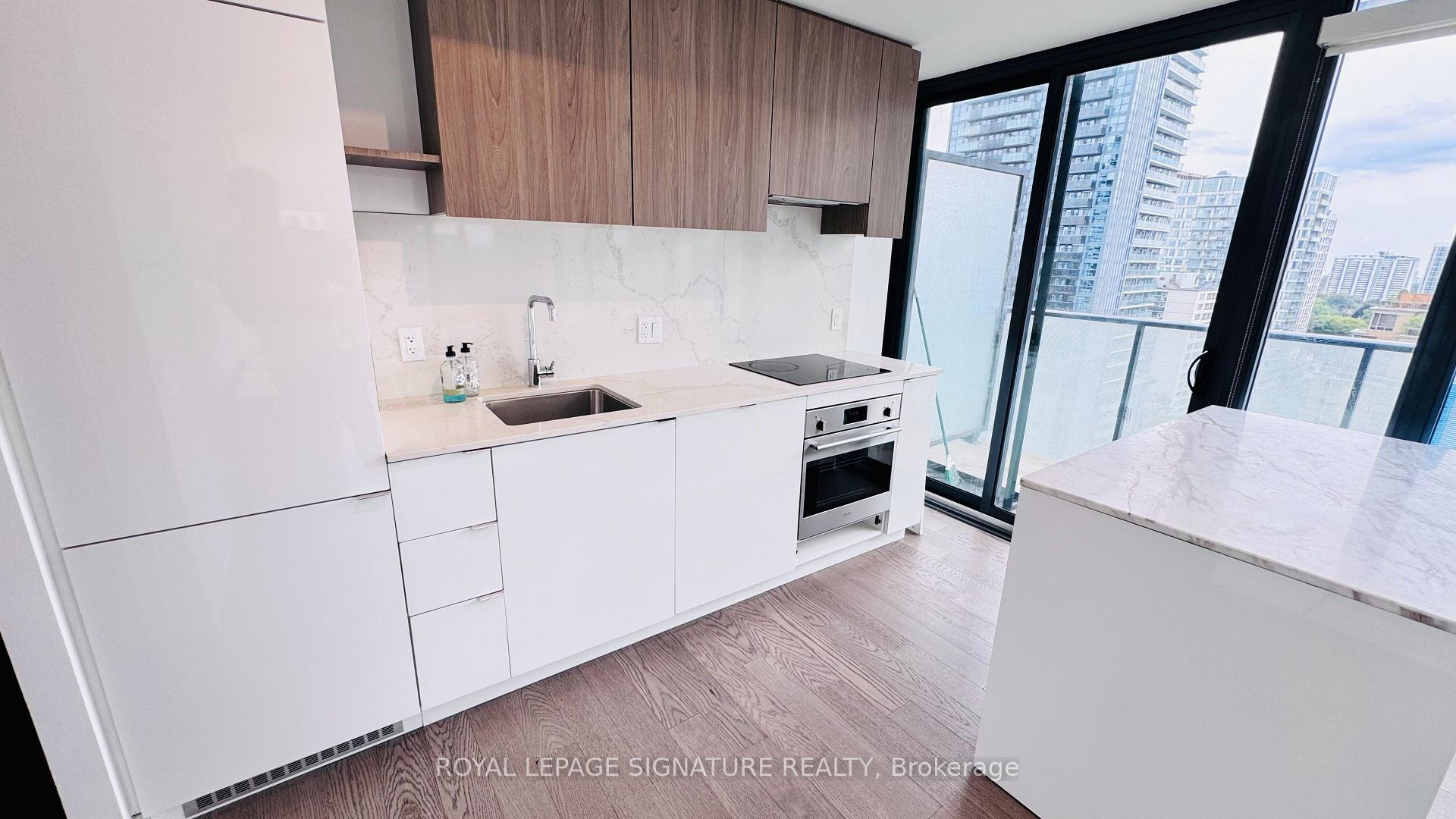 Photo 4 of Unit 1712, 161 Roehampton Avenue, Toronto, Mount Pleasant West — HOMEH