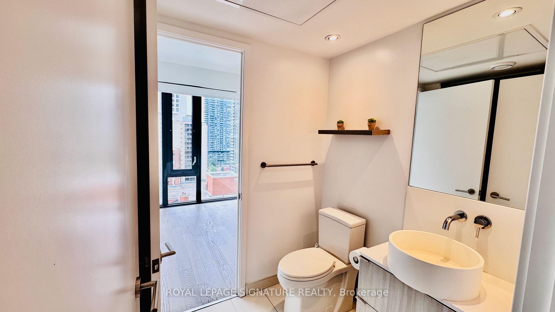 Photo 12 of Unit 1712, 161 Roehampton Avenue, Toronto, Mount Pleasant West — HOMEH
