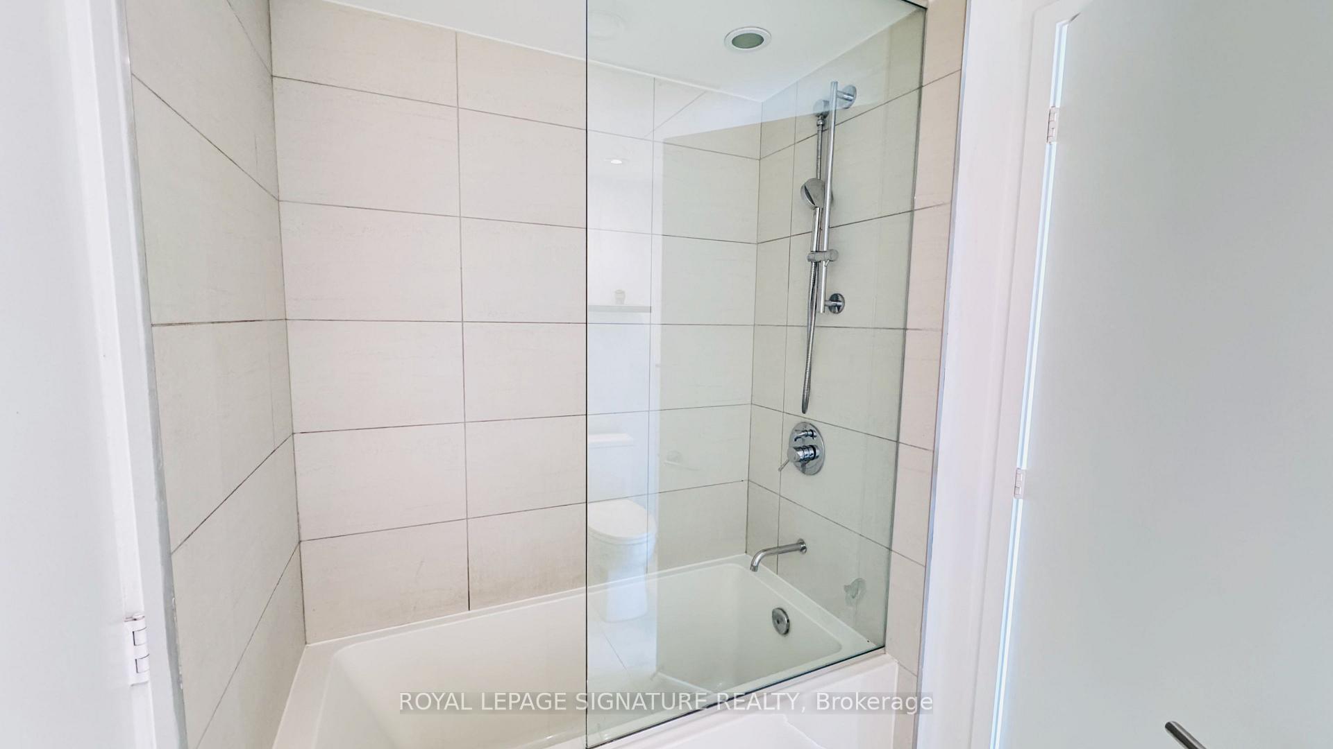 Photo 13 of Unit 1712, 161 Roehampton Avenue, Toronto, Mount Pleasant West — HOMEH
