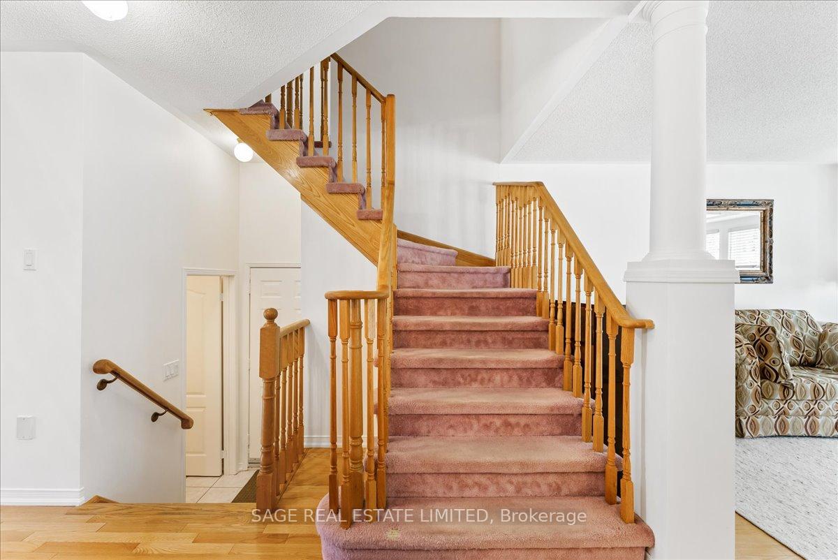 Photo 9 of 34 Mcsweeney Crescent, Ajax, Northwest Ajax — HOMEH