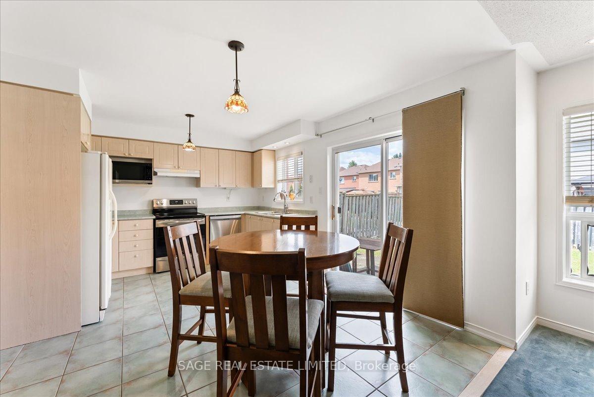 Photo 10 of 34 Mcsweeney Crescent, Ajax, Northwest Ajax — HOMEH