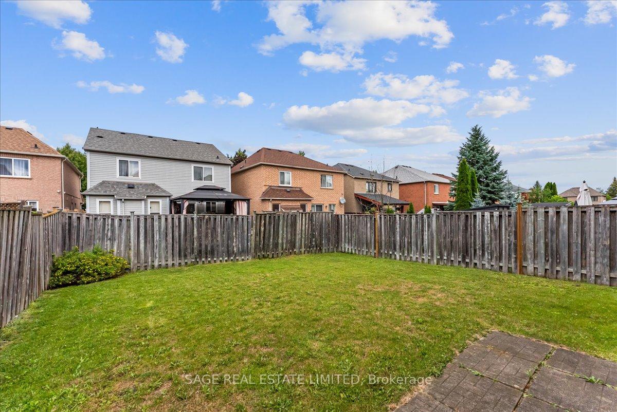 Photo 35 of 34 Mcsweeney Crescent, Ajax, Northwest Ajax — HOMEH