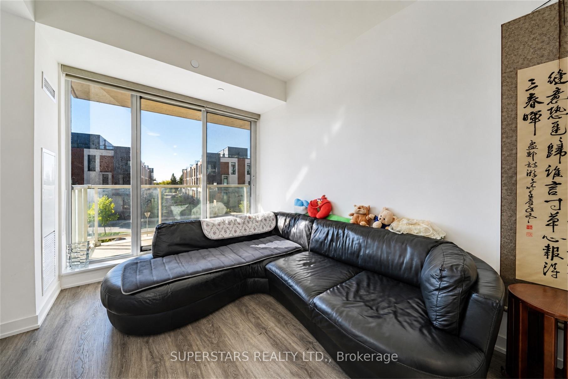 Photo 5 of Unit 230, 2 David Eyer Road, Richmond Hill, Rural Richmond Hill — HOMEH