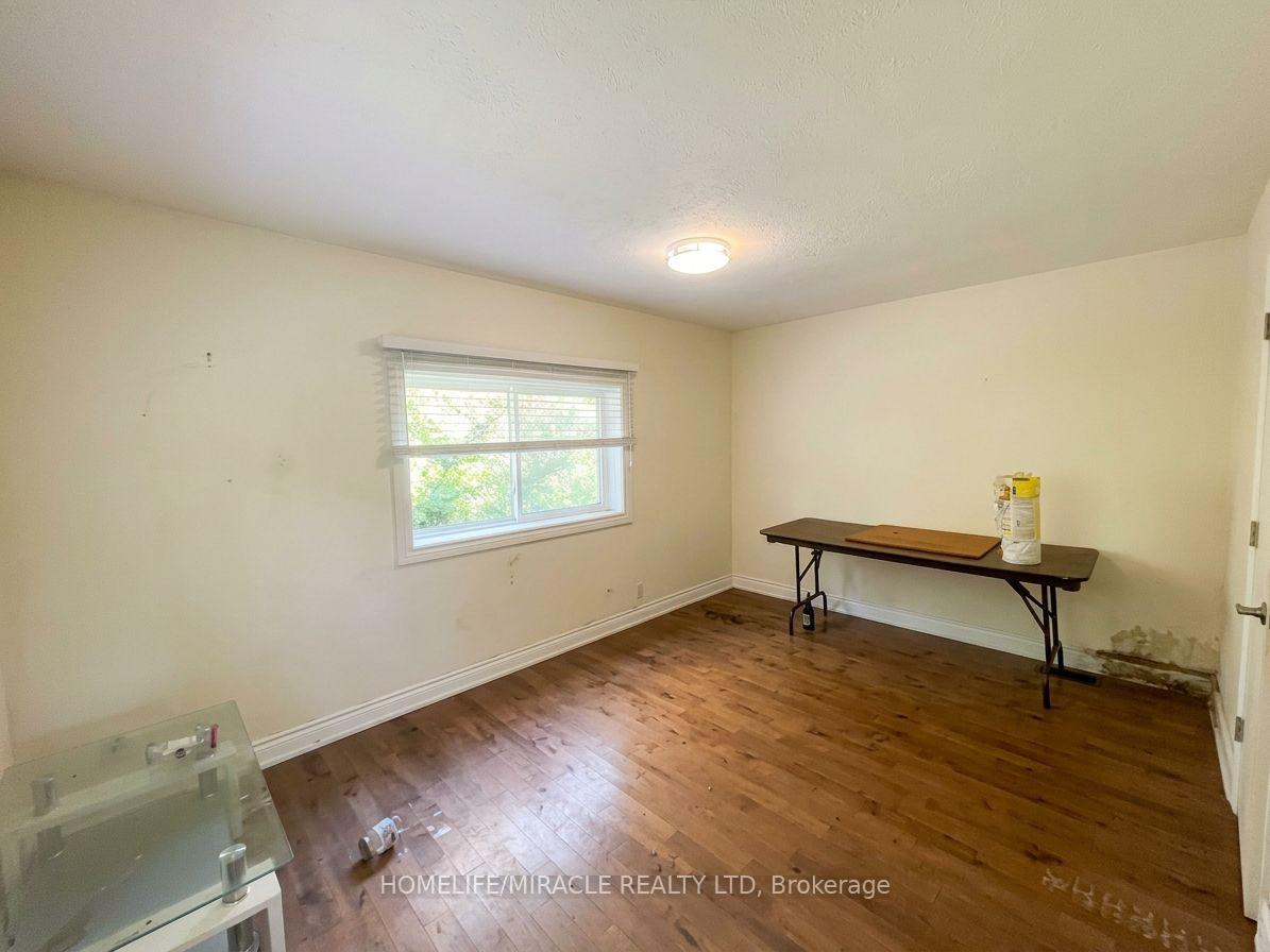 Photo 12 of 14178 Yonge Street, Aurora, Aurora Estates — HOMEH