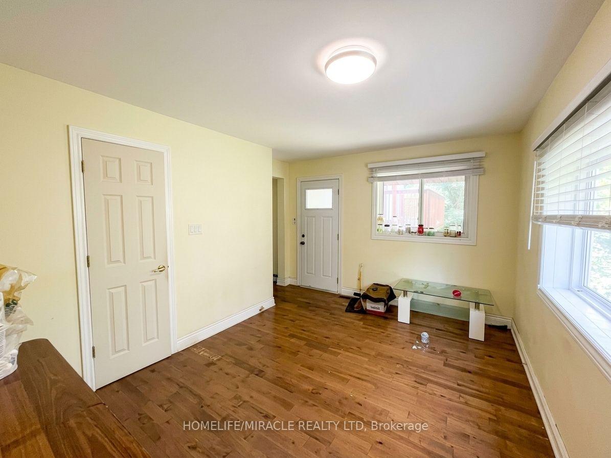 Photo 13 of 14178 Yonge Street, Aurora, Aurora Estates — HOMEH