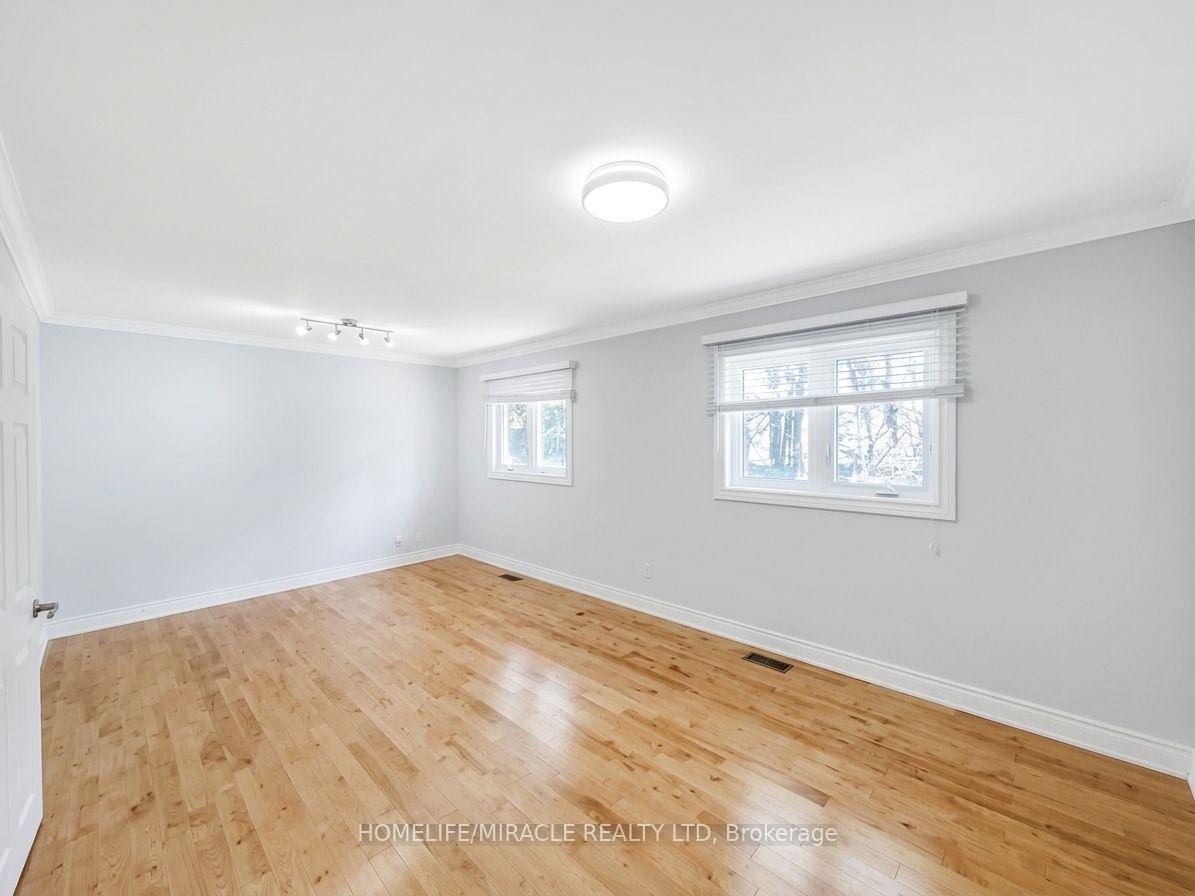 Photo 17 of 14178 Yonge Street, Aurora, Aurora Estates — HOMEH