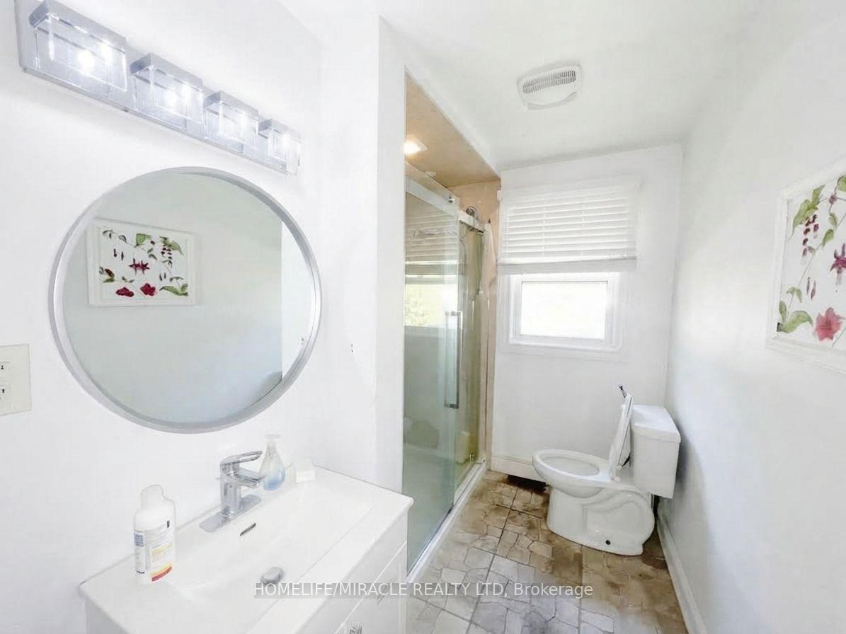 Photo 19 of 14178 Yonge Street, Aurora, Aurora Estates — HOMEH
