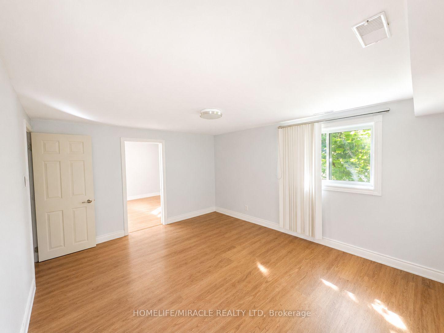 Photo 24 of 14178 Yonge Street, Aurora, Aurora Estates — HOMEH