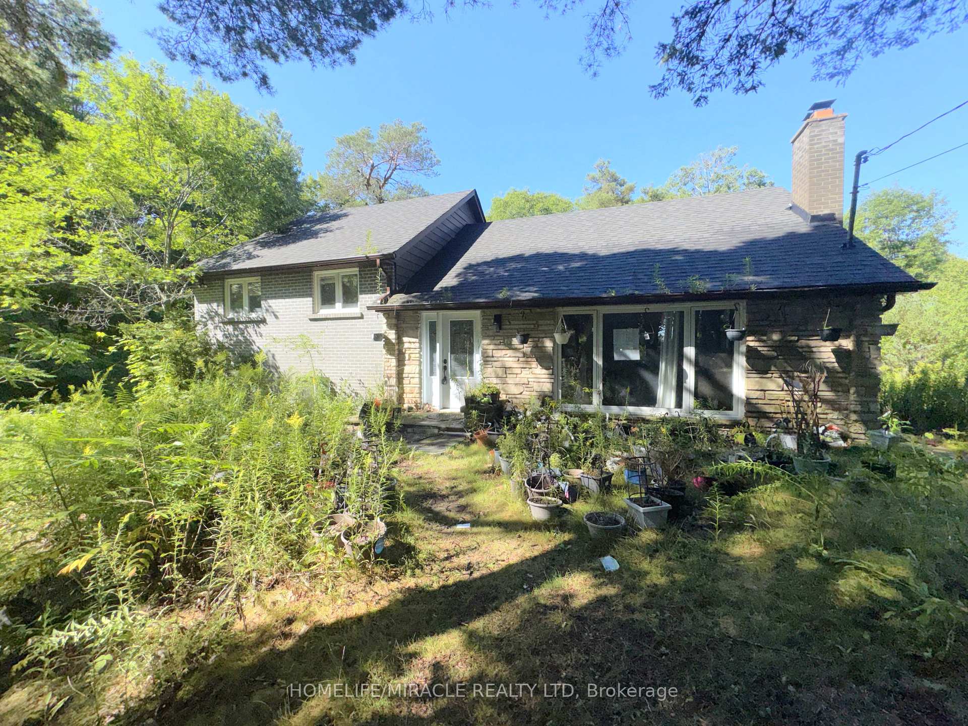 Photo 1 of 14178 Yonge Street, Aurora, Aurora Estates — HOMEH