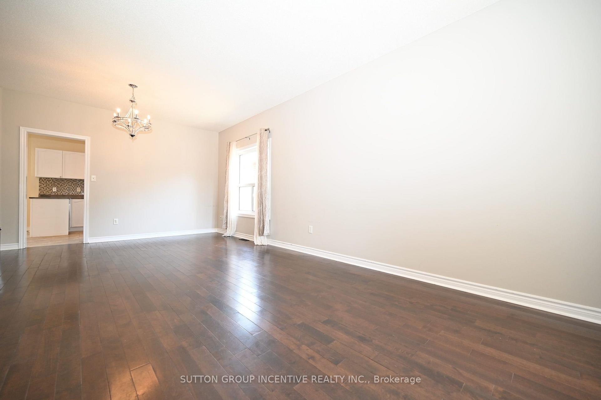 Photo 7 of 149 Raymond Crescent, Barrie, Painswick South — HOMEH