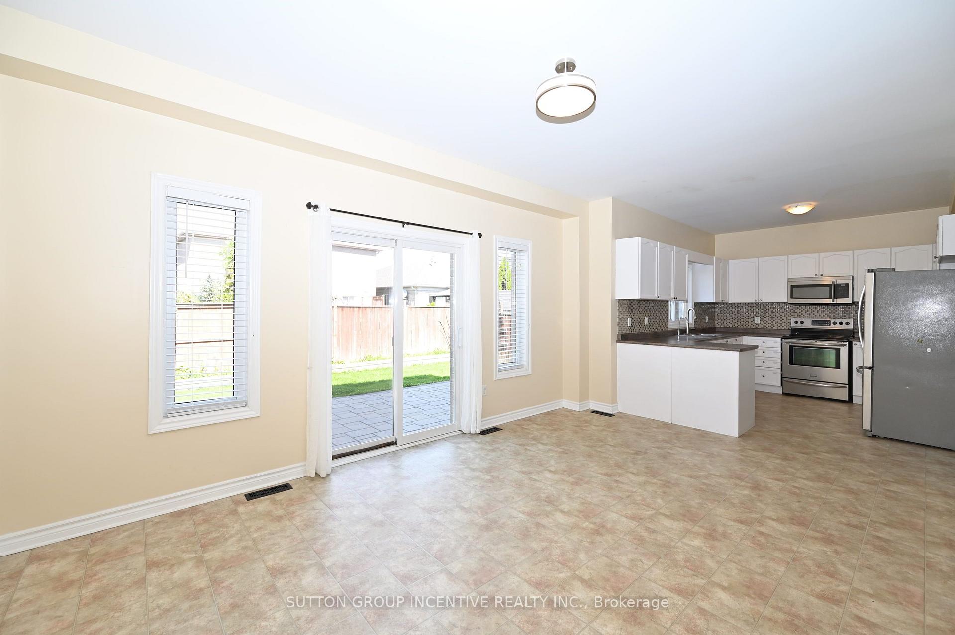 Photo 9 of 149 Raymond Crescent, Barrie, Painswick South — HOMEH