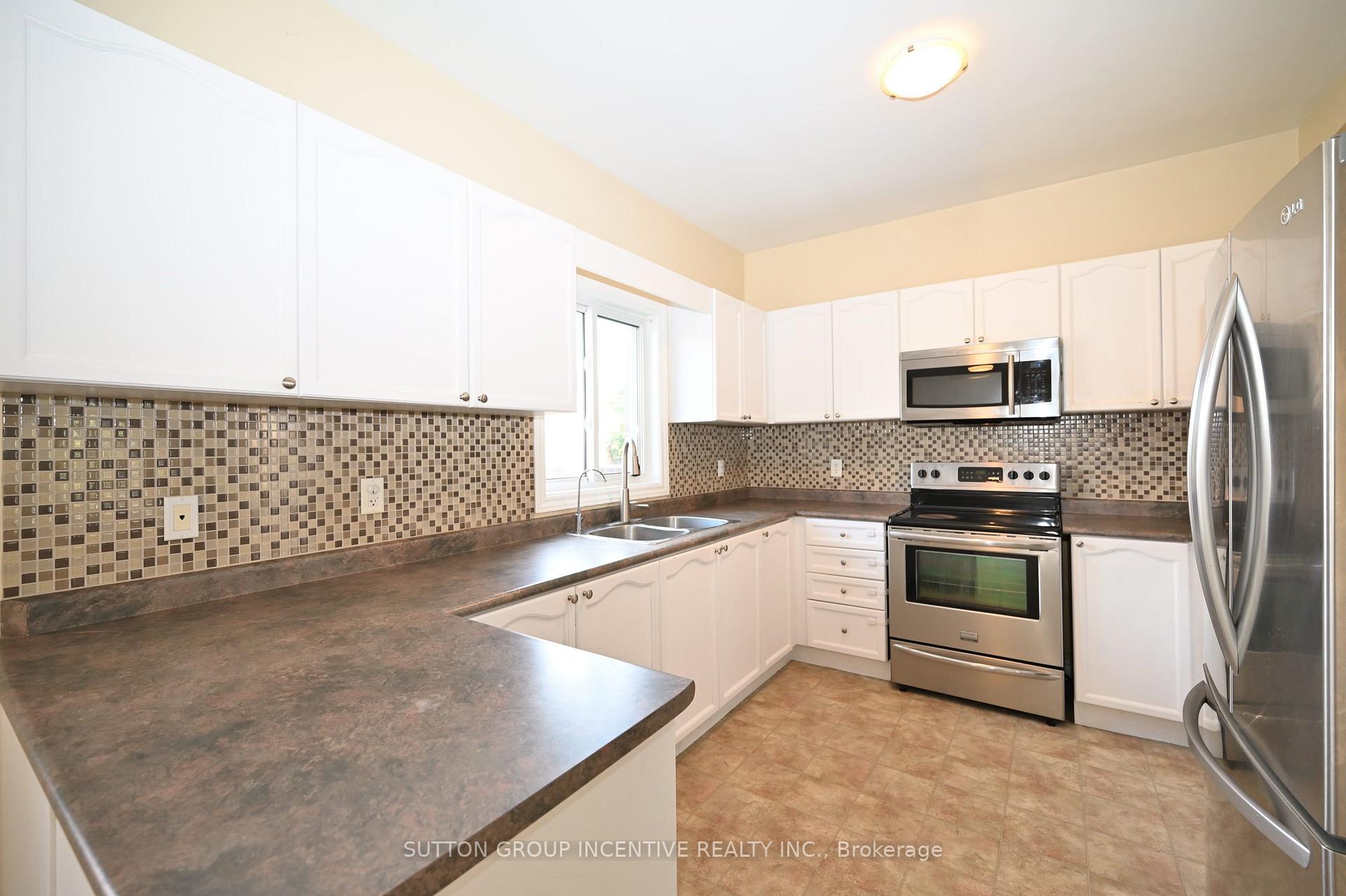 Photo 10 of 149 Raymond Crescent, Barrie, Painswick South — HOMEH