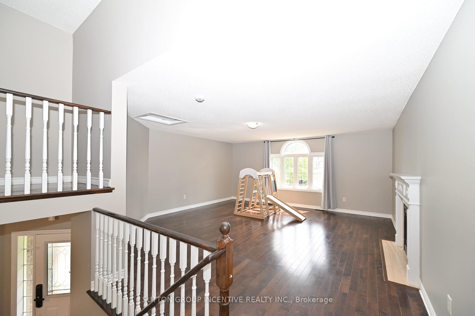 Photo 21 of 149 Raymond Crescent, Barrie, Painswick South — HOMEH
