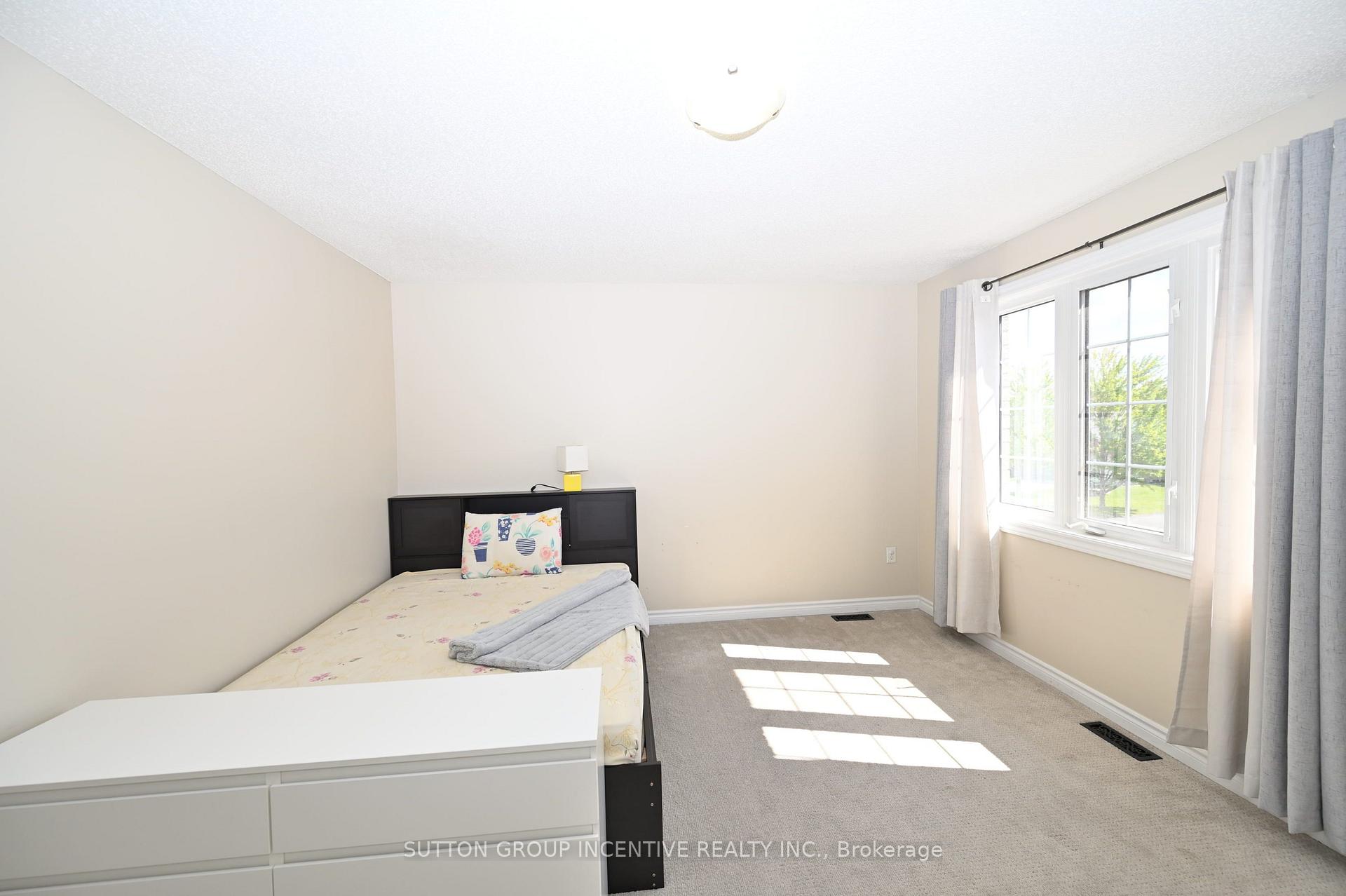 Photo 30 of 149 Raymond Crescent, Barrie, Painswick South — HOMEH