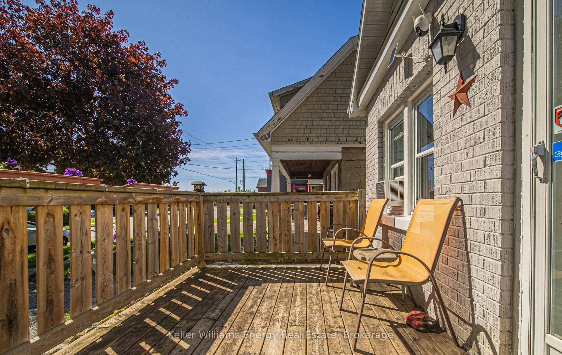 Photo 4 of 266 Division Street, Oshawa, O'Neill — HOMEH