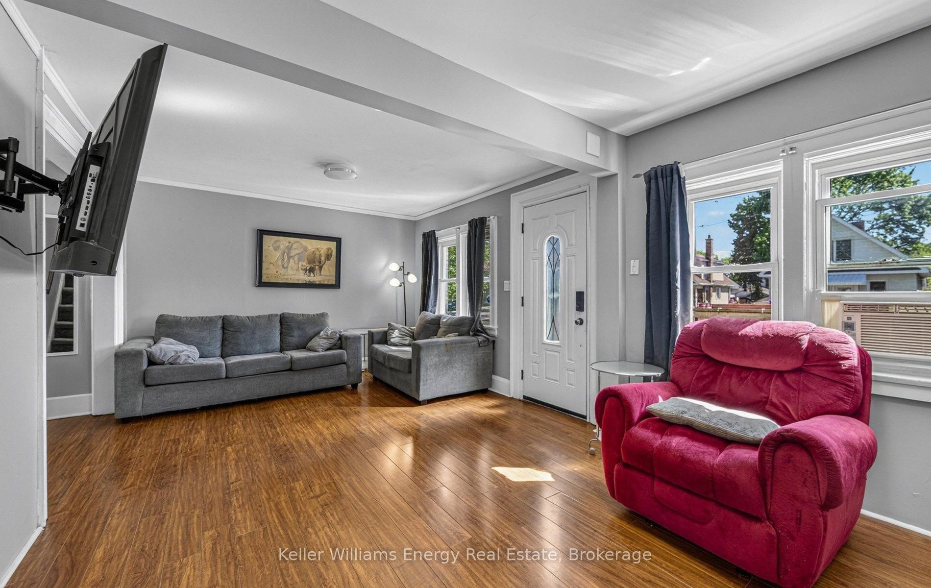 Photo 9 of 266 Division Street, Oshawa, O'Neill — HOMEH